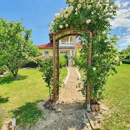 Nyaraló Holiday House Kati Nr. 90